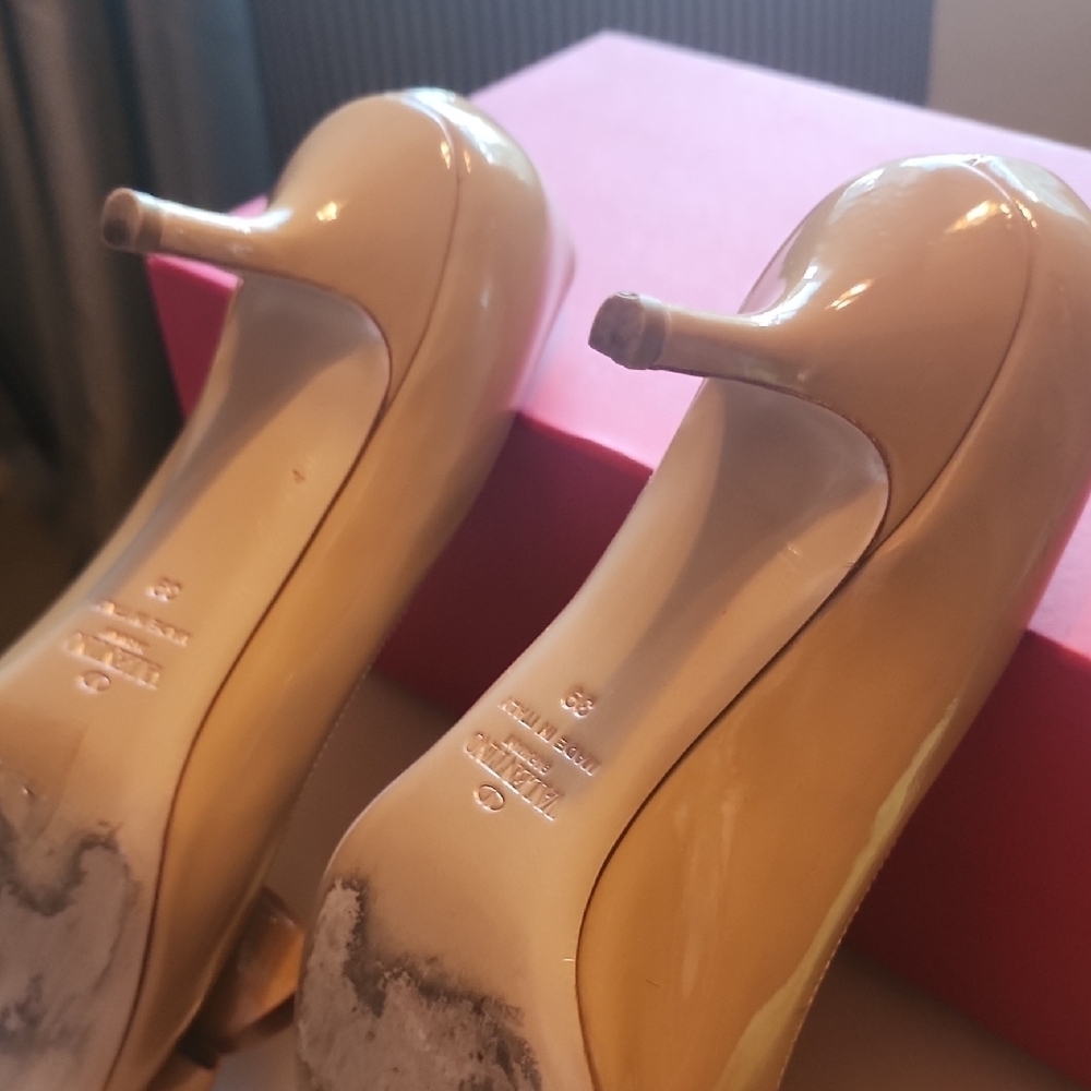 Valentino Nude Patent Leather Bow Pumps – Size 39 - Picture 6 of 9